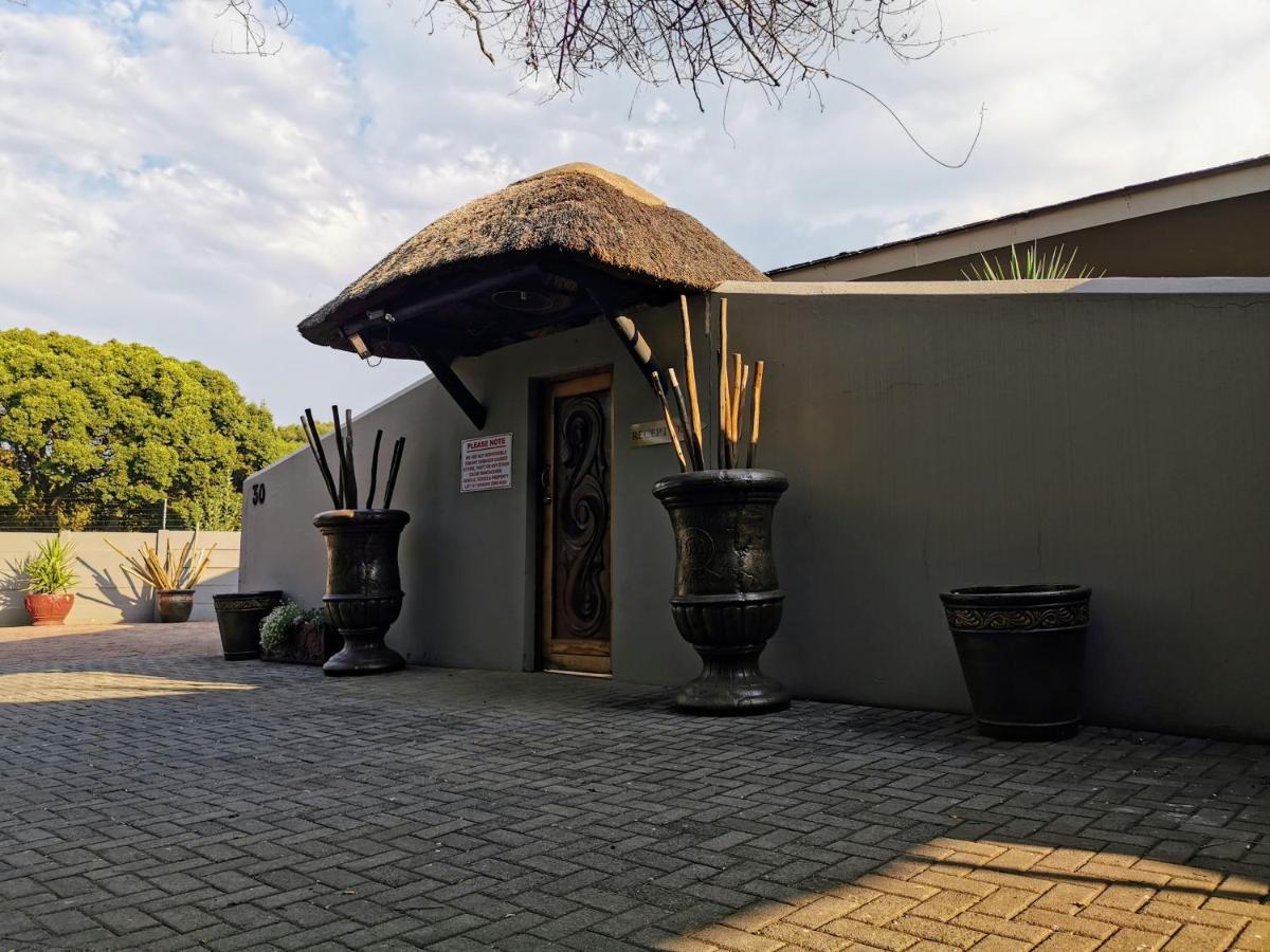 Aerotropolis Guest Lodge Kempton Park Exterior foto